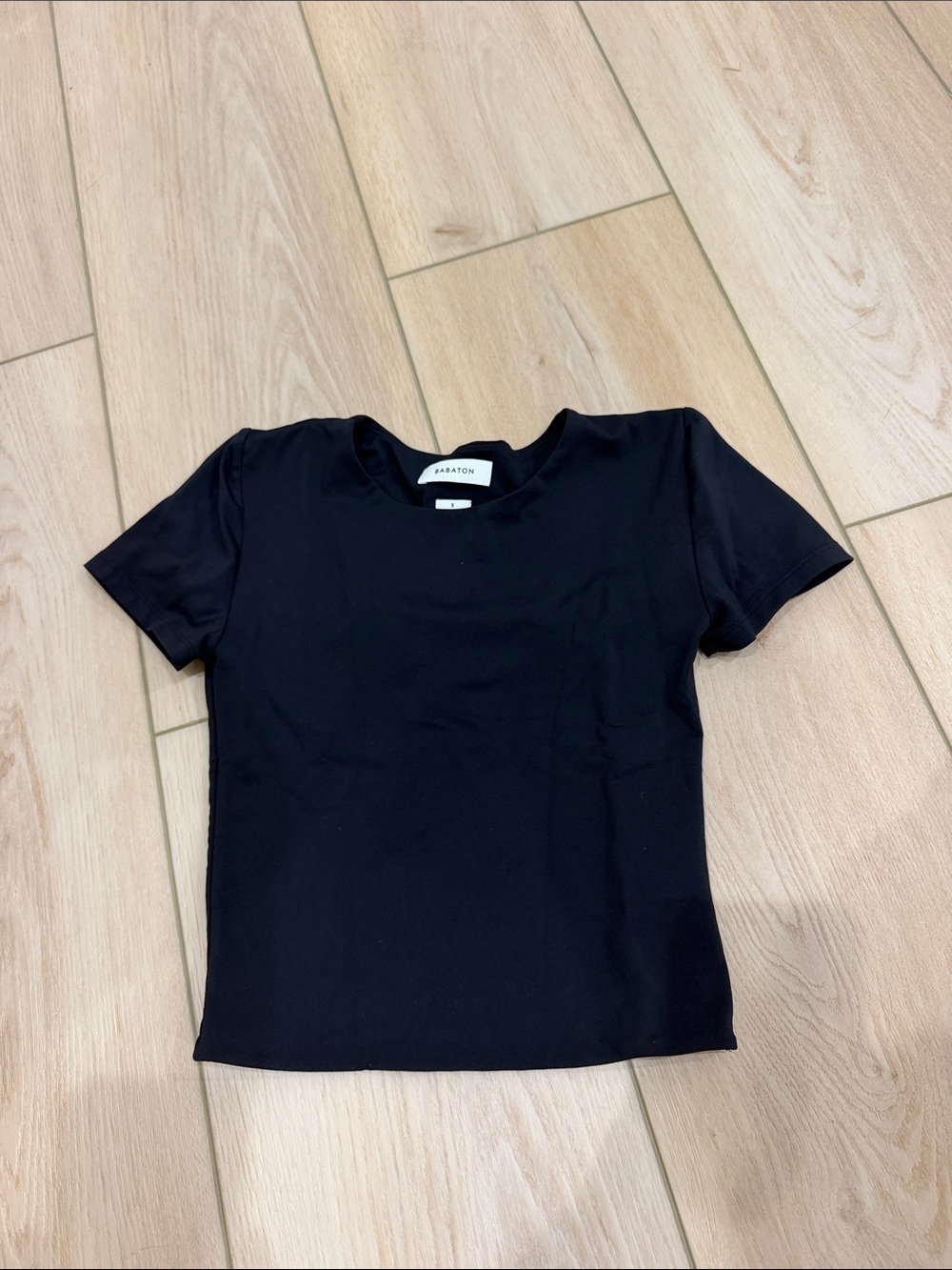 Aritzia babaton black fitted tshirt!